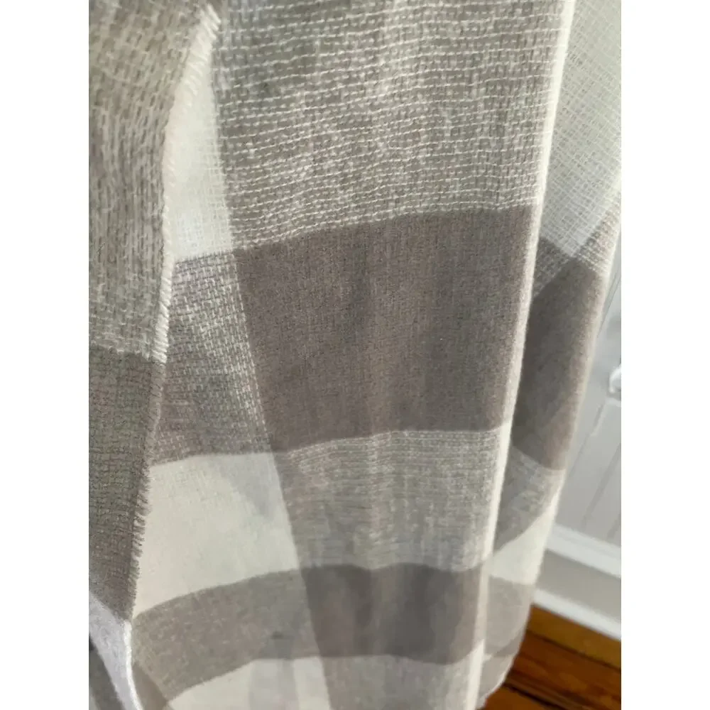 Old Navy large gray oversized blanket wrap